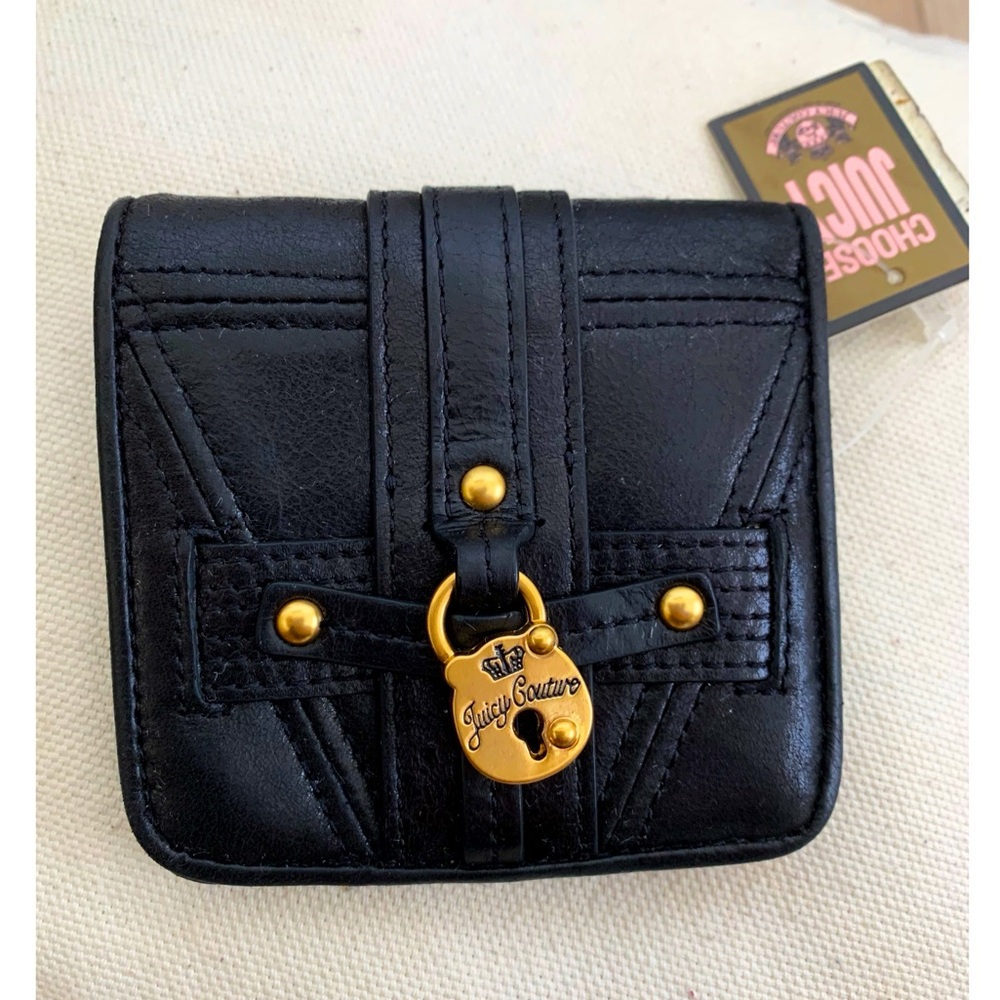 Nwt Juicy Couture Leather wallet